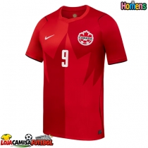 Camisa de Futebol Canadá Cyle Larin #9 Equipamento Principal Mundo 2026 Manga Curta